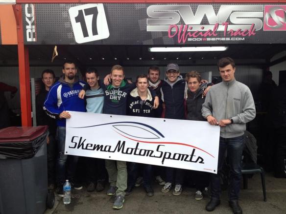 L'équipe Skema Motor Sports au complet